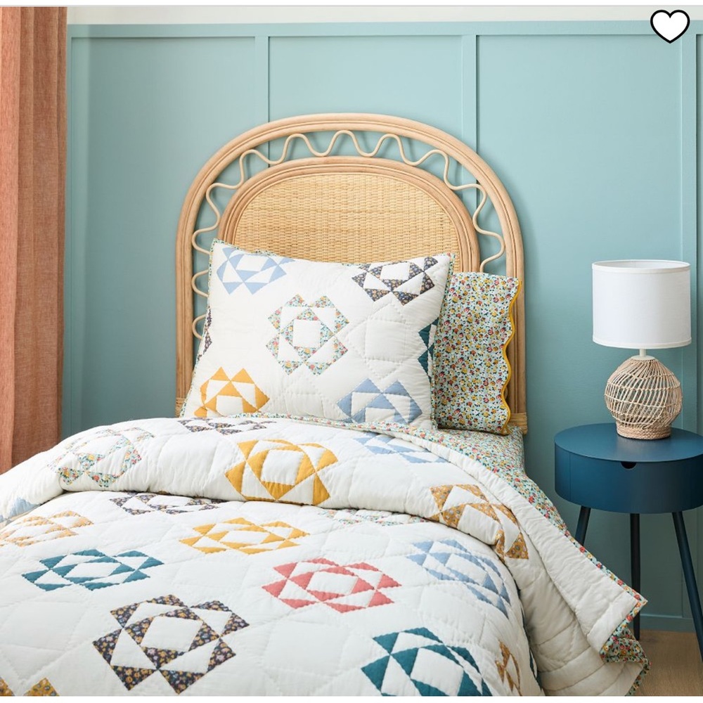 Misha & Puff Patchwork Triangle Quilt & Shams (Twin)